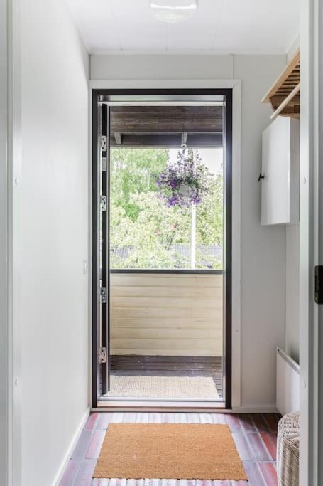 Upea Remontoitu Huoneisto Naantalin Sydaemessae Apartment ภายนอก รูปภาพ